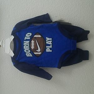 Nike 2 piece set, 3 months